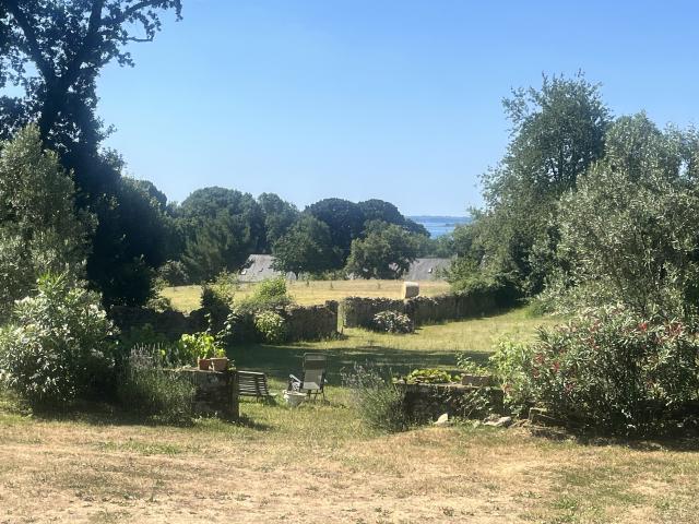 Propriété d’exception à Arradon 3 hectares Plage à pied Projet avec permis accordé