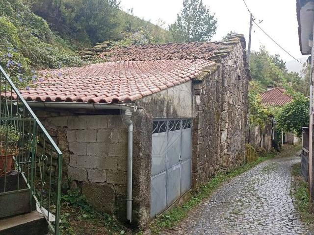 Arrecadação à venda em Ponte da Barca