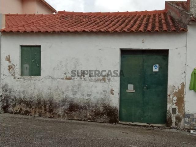 Arrecadação em Carvoeira e Carmões