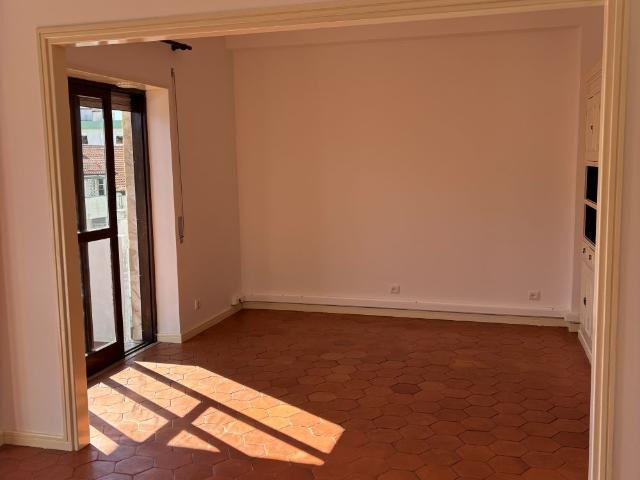 Arrenda se Apartamento T2 no Monte Formoso Coimbra
