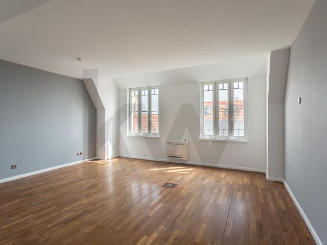 Arrenda se Escritório no Edifício Espaço Chiado | Vista Rio | Rua Misericórdia 14