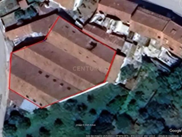 Arrenda se Espaço Comercial em Minde – Concelho de Alcanena | 1.161 m²