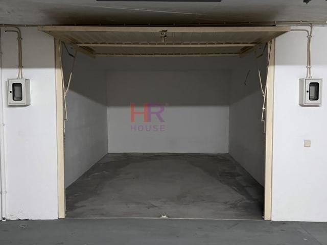 Arrenda se Garagem
