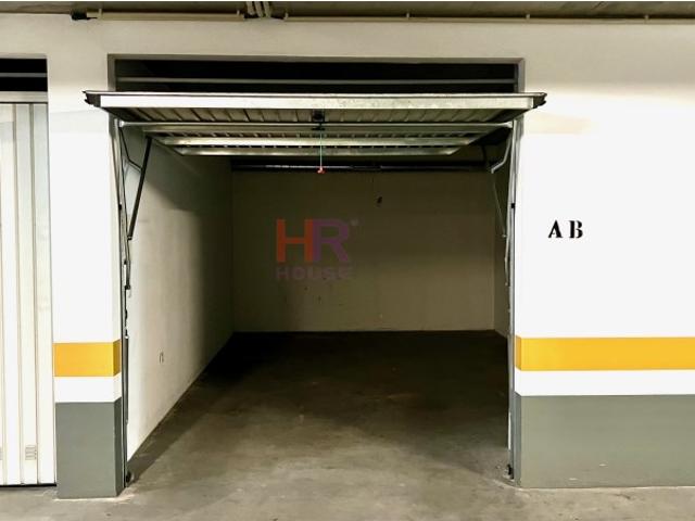 Arrenda se Garagem Quinta da Portela