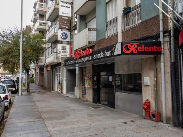 Arrenda se Loja comércio ou serviços Braga Centro