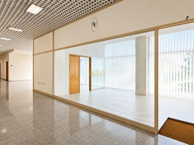 Arrenda se loja comercial em Nogueira Maia Lidl