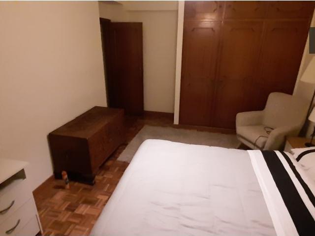 Arrenda se quarto em apartamento T3 na Parede, Cascais