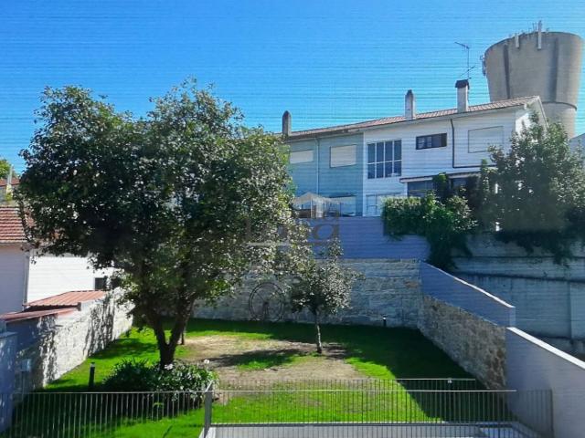 Arrenda se T2 no Polo Universitário do Porto entre o Amial e o IPO