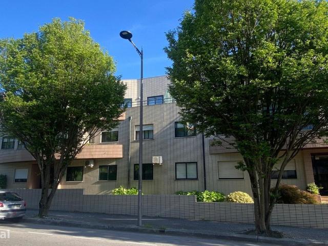 ARRENDADO! Apartamento T1 com Garagem na Av de Francelos, Valadares