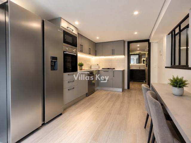 Arrendamento anual, apartamento com terraço e jacuzzi em Odiaxere. Lagos