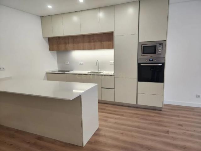 Arrendamento » Apartamento Novo T2 – Bairro da Fonte Nova em Setúbal