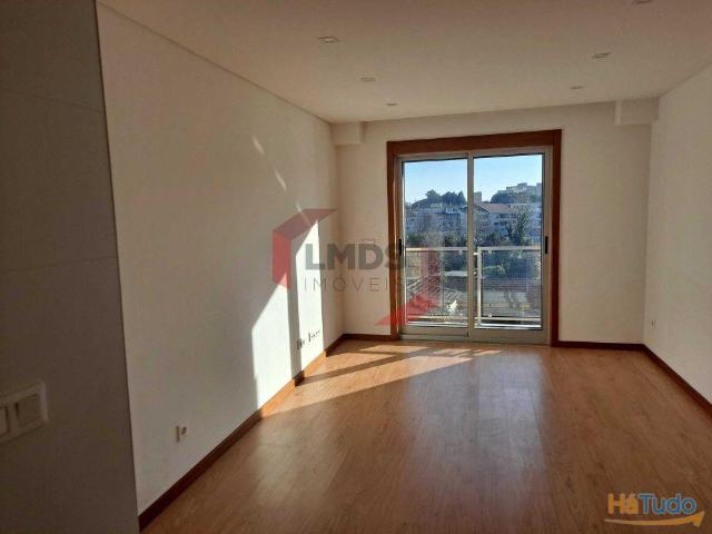 Arrendamento Apartamento T1 com Lugar de Garagem Prelada | 26084095165