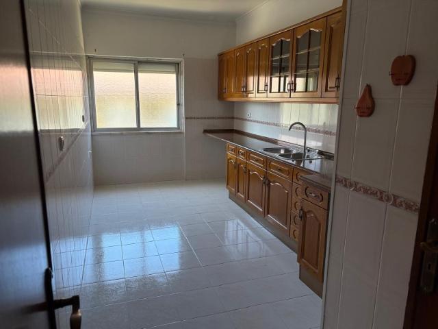 Arrendamento Apartamento T3 em Massamá | Excelente Localização
