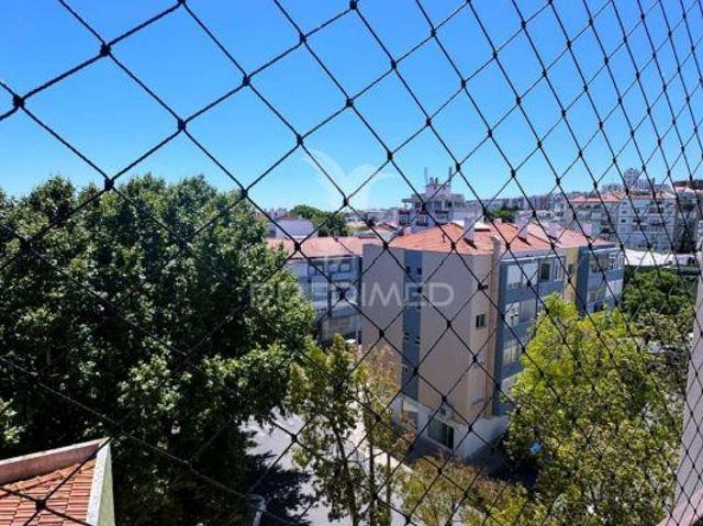 Arrendamento de Apartamento T3 na Cova da Piedade ? Localização estratégica e excelente potencial | 26084091626
