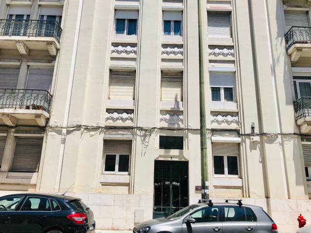 Arrendamento de Escritório nas Avenidas Novas | Bairro Azul | Junto ao El Corte Inglés