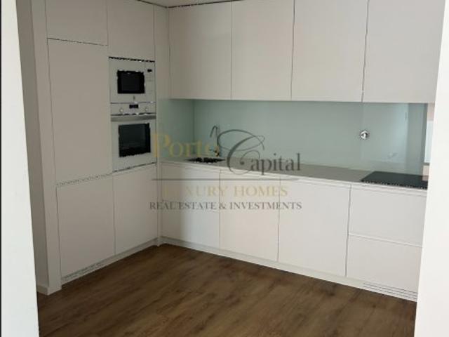 Arrendamento | Elegante Apartamento T2 em Paranhos, Porto
