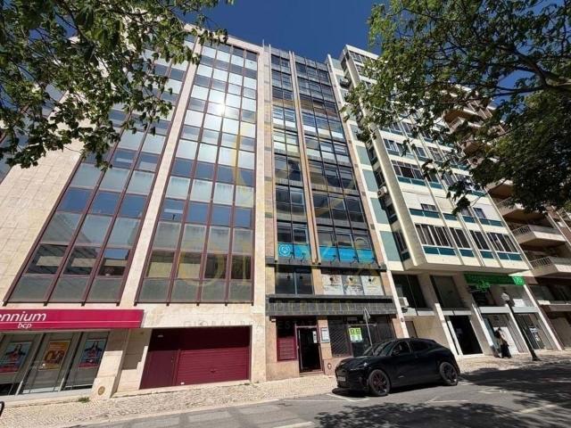 Arrendamento | Escritório | Remodelado | Av. António Serpa | Lisboa