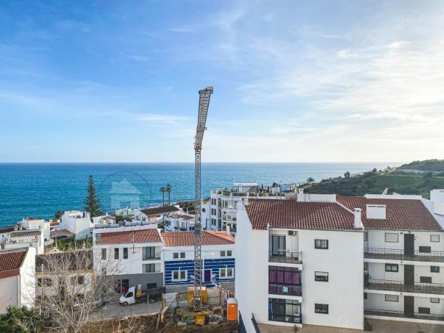 ARRENDAMENTO LONGO PRAZO Apartamento T1 Renovado com Vista Mar da Varanda Praia da Luz