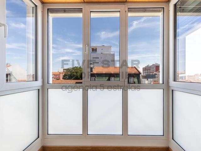 Arrendamento T2 + 1 Amoreiras Square Garagem