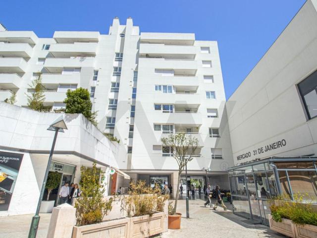 ARRENDAMENTO T2 no Saldanha Residence com lugar de estacionamento