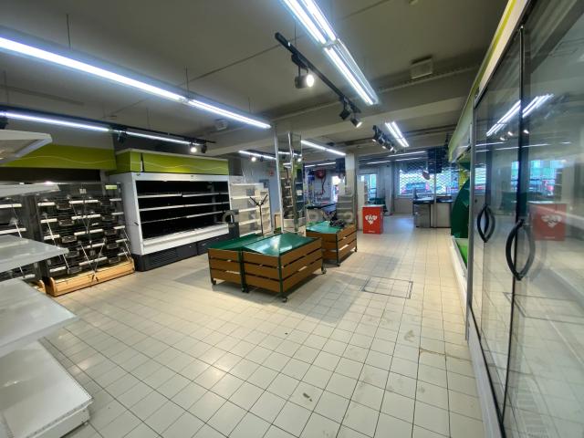 Arrendar loja em Almada