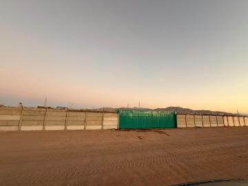 Arriendo terreno con mensura en el barrio industrial la negra de la ciudad de antogasta. Espacios por CLP 18000. 00 en Antofagasta
