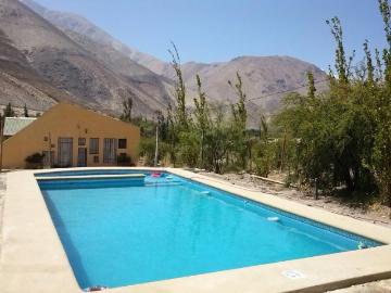 Arriendo casa de campo con piscina y parcela en el Valle de Elqui 5 dormitorios, 3 baños
