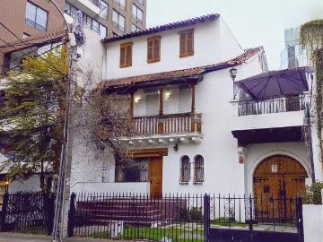 Arriendo Casa Providencia Sede corporativa patrimonial de 299 m² con 7 estacionamientos y operación inmediata en providencia
