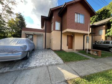 Arriendo casa, 3 dormitorios, 3 baños, 2 estacionamientos, Barrio Toledo
