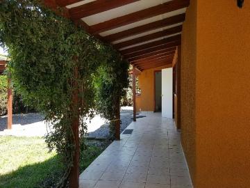 Arriendo cómoda y segura casa en huelquen,paine
