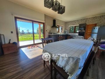 Arriendo de casas en temuco | se arrienda hermosa casa amoblada año corrido condominio country pucón 4 dormitorios por clp 1200. 00