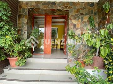 Arriendo de Casas en Calera de Tango | Casa arriendo 6D 6B piscina Quincho Condominio Calera Tango 6 Dormitorios por CLP 1750. 00