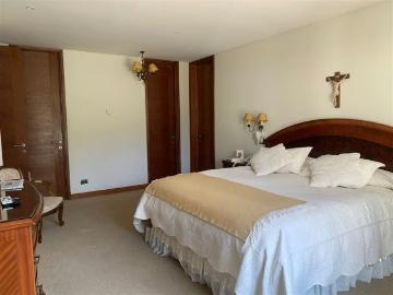Arriendo de Casas en Colina | 5 Dormitorios/4 baños Sector Brisas Norte. Colegio Highlands 5 Dormitorios por CLP 2200. 00