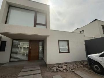 Arriendo de casas en colina | arriendo casa mediterránea santa elena chicureo 3 dormitorios por clp 1200. 00