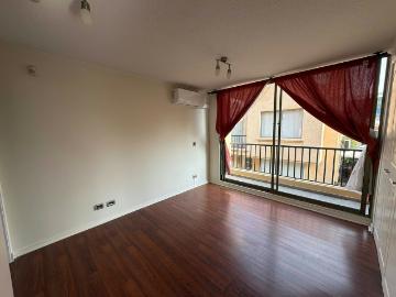 Arriendo de Casas en La Florida | Amplia 3 pisos 5D cerca de British y Walker 1581 Dormitorios por CLP 1200. 00