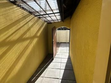 Arriendo de Casas en La Florida | Arriendo Casa La Florida | 3D2B E de Autos + Amplios Patios. 3 Dormitorios por CLP 750000.00