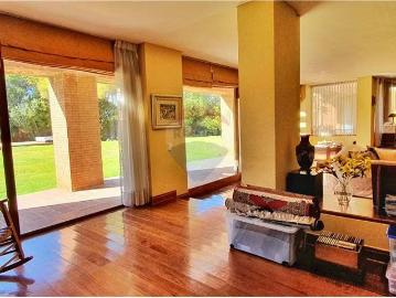 Arriendo de Casas en Lo Barnechea | Espectacular casa mediterránea, gran jardín! 7 Dormitorios por CLF 170.00