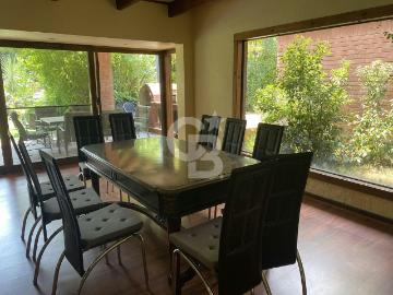 Arriendo de Casas en Lo Barnechea | Excelente Casa Residencial Comercial en la Dehesa Central 5 Dormitorios por CLP 4900. 00