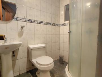 Arriendo de casas en los ángeles | amplia casa en arriendo a pasos del centro de los ángeles 5 dormitorios por clp 1200. 00
