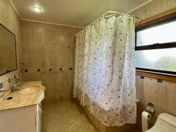 Arriendo de Casas en Osorno | casa 4D + 3B en Condominio Las Quemas 1527 Dormitorios por CLP 1300. 00