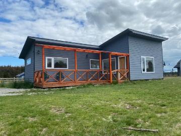 Arriendo de casas en puerto varas | hermosa casa parque ivian con vista a los volcanes 2 dormitorios por clp 650000.00