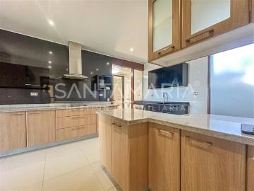 Arriendo de Casas en San Pedro de la Paz | Casa en arriendo de 5 dorm. En Andalué, San Pedro de la Paz 5 Dormitorios por CLP 2900. 00