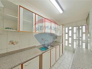 Arriendo de Departamentos en Macul | Amplio departamento 4 piso rodeado de áreas verdes 3 Dormitorios por CLP 520000.00