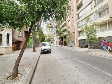 Arriendo de Departamentos en Santiago | Acogedor y Lindo Dpto. 2D/1B, calle Tocornal 2 Dormitorios por CLP 430000.00