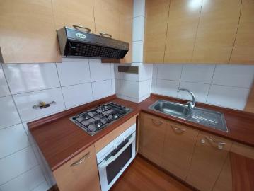 Arriendo de departamentos en santiago | departamento de 1d 1b, con estacionamiento, metro 1 dormitorios por clp 410000.00