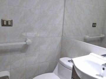 Arriendo de Departamentos en Viña del Mar | Arriendo Año Corrido, Edificio Exclusivo Frente Al Mar 3 Dormitorios por CLP 980000.00