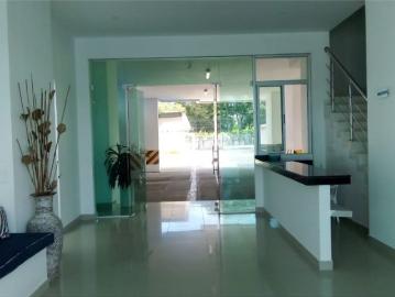 ARRIENDO DE PENTHOUSE AMOBLADO POR TEMPORADAS EN COVEÑAS SUCRE