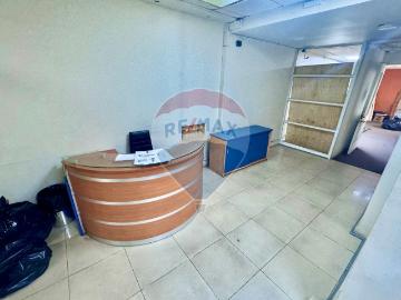 Arriendo edificio de 4 pisos | Espacios por CLF 79.00 en Santiago