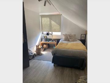 Arriendo pieza más amplio escritorio