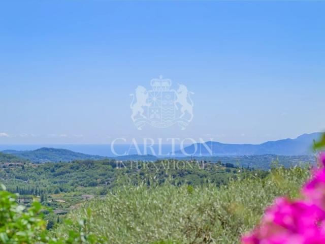 Arrière pays Cannois Authentique villa provençale avec vue mer panoramique